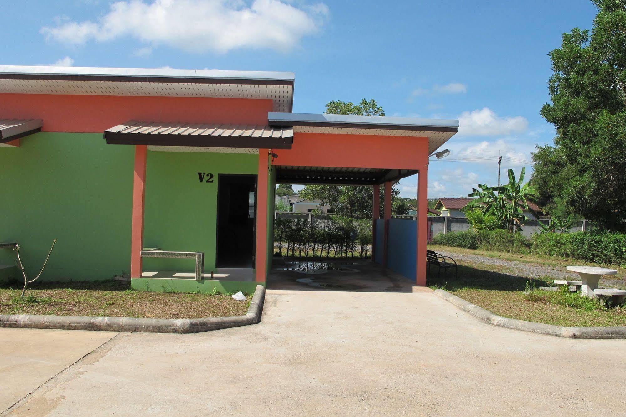 Tongmai Resort Surat Thani Bagian luar foto